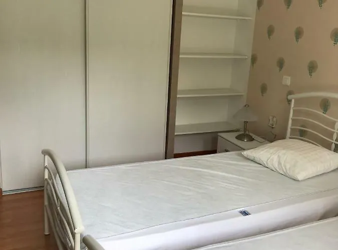 Villa Belle Dans Clos Prive - Raphael Boulouris *