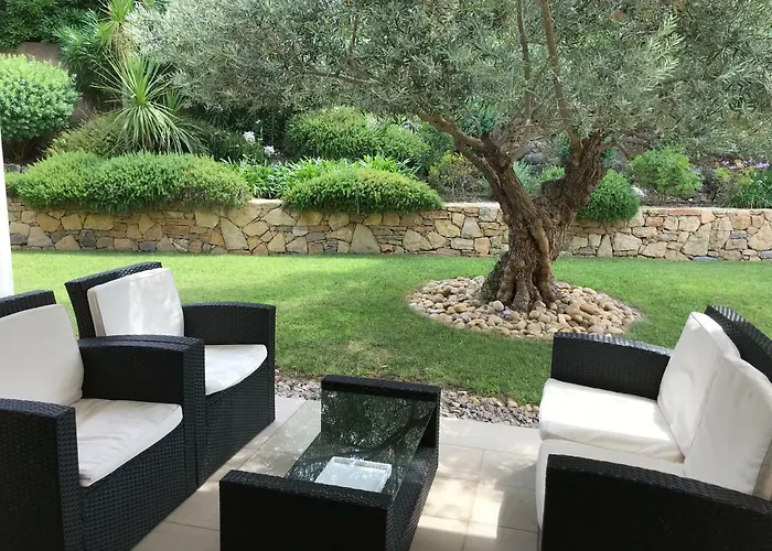 Belle Dans Clos Prive - Raphael Boulouris Villa Saint-Raphaël