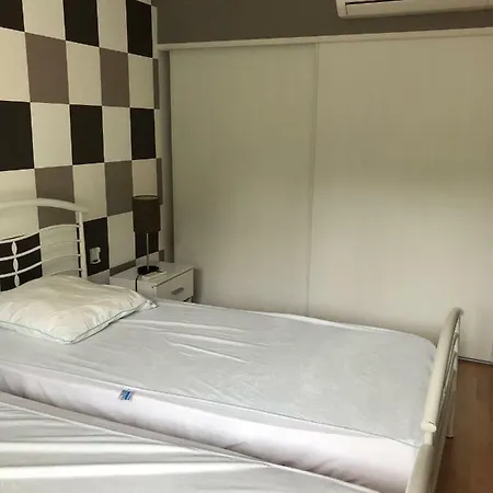 Belle Dans Clos Prive - Raphael Boulouris *