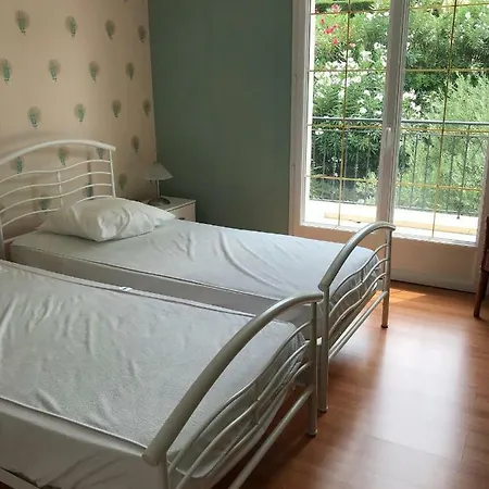 Belle Dans Clos Prive - Raphael Boulouris Villa *