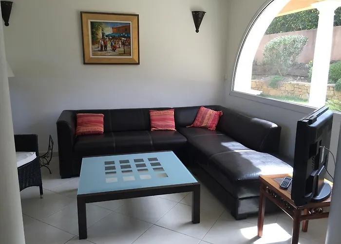 Belle Dans Clos Prive - Raphael Boulouris * Saint-Raphaël