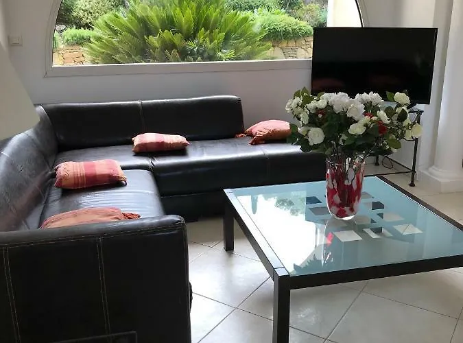 Belle à Raphaël Dans Clos Privé Villa