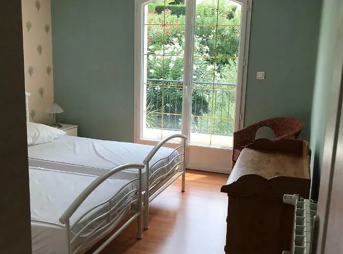 Belle à Raphaël Dans Clos Privé Saint-Raphaël