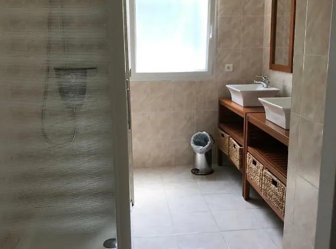 Belle à Raphaël Dans Clos Privé *